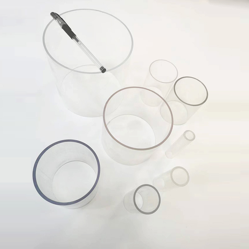 線形照明におけるポリカーボネートチューブの応用